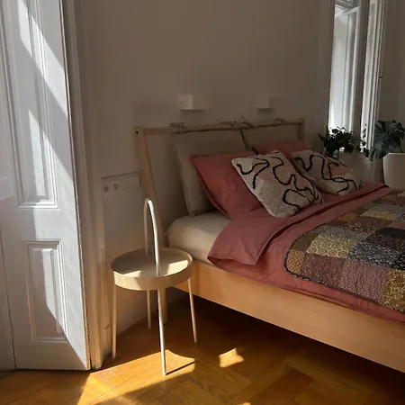 Spacious Tranquil Sunny In Center With Ac, 4k Tv Appartement Budapest