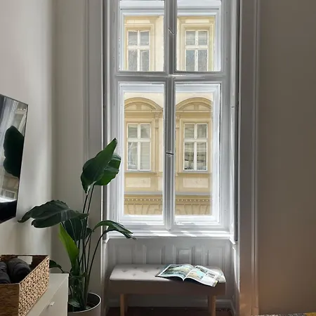 Appartement Spacious Tranquil Sunny In Center With Ac, 4k Tv